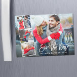 ブラシモダンスクリプト4 Photo Magnetic日付を保存<br><div class="desc">ブラシモダンスクリプト日付を保存婚約カップル4フォトマグネットカード – ホワイトスクリプト</div>
