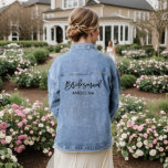ブラシモダンスクリプトBridesmaid名 デニムジャケット<br><div class="desc">書モダン筆スクリプトBridesmaid名Denimジャケット – ブラック文字</div>
