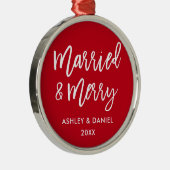 ブラシモダンス結婚したトメリー&結婚のラウンド メタルオーナメント (右)