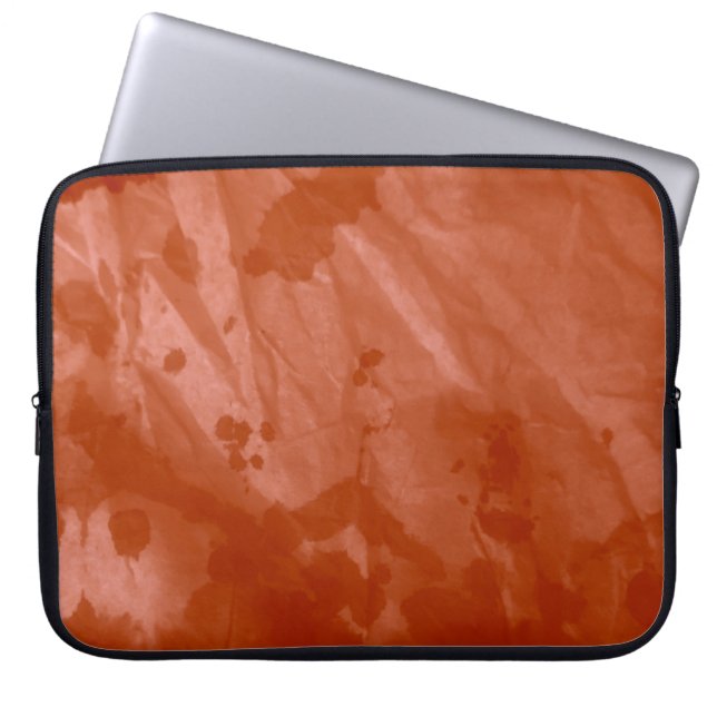 ブラシ仕上げグラフィティ。絞り染め。クリームウォーター色 ラップトップスリーブ (正面)