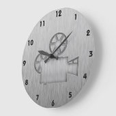 ブラシ仕上げメタルルックムービーカメラ ラージ壁時計 (傾斜)