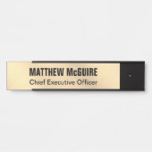 ブラシ仕上げライト金ゴールドルックオフィス サインプレート (正面)
