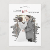 ブラシ仕上げ赤い結婚リトルクリスマス日付を保存 シーズンポストカード (正面)