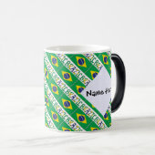 ブラジルとブラジル国旗のタイル貼りパーソナライズされた モーフィングマグカップ (正面右)