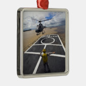 ブラジルのユーロコッパーが着陸の準備をする メタルオーナメント (右)