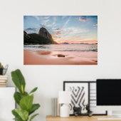 ブラジルのリオデジャネイロにあるウルカビーチ ポスター (ホームオフィス)