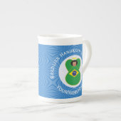 ブラジル国旗パーソナライズされた ボーンチャイナマグカップ (正面右)