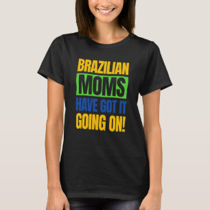 ブラジル産の蛾得がブラジル産の蛾に似ている Tシャツ