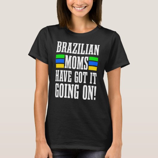 ブラジル産の蛾得がブラジル産の蛾に似ている Tシャツ (正面)