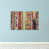 ブラジル、アマゾン、マナウス。典型的なブラジル キャンバスプリント (インサイチュ (ウッドフロア))