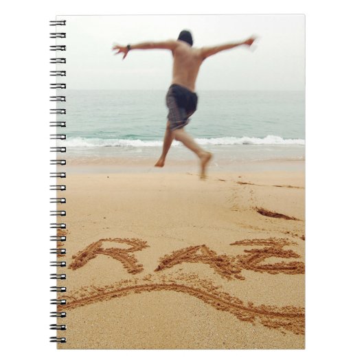 ブラジル。上半身裸で水着を着用した男性 ノートブック (正面)