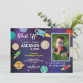 ブラストオフ宇宙銀河系誕生日パーティロケットフォト 招待状 (スタンド正面)