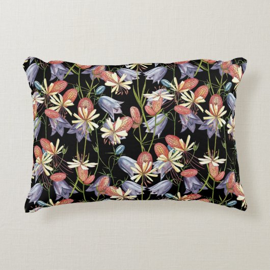 ブラダーキャンピングベル：水色フローラ アクセントクッション (正面)