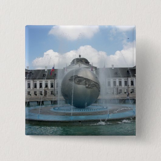 ブラチスラヴァ草原 缶バッジ (正面)