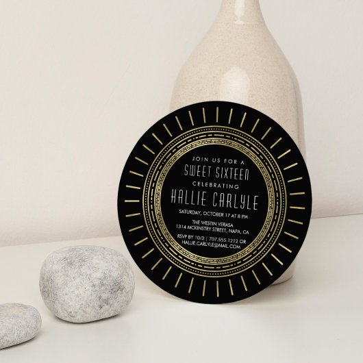 ブラックおよびフェイク金ゴールドアールデコスタイルSweet sixteen 招待状