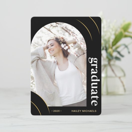 ブラックとゴールドのアーチ写真 卒業パーティー 招待状 (スタンド正面)