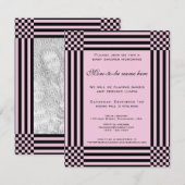ブラックとピンクのチェック柄ストライプ ベビーシャワー 招待状 (正面/裏面)
