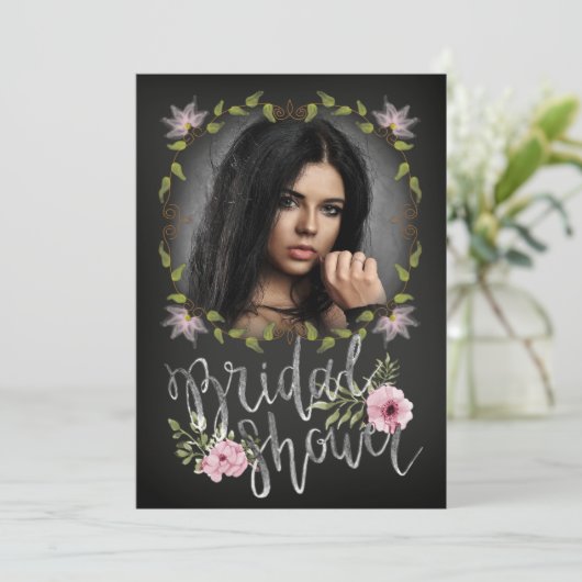 ブラックとピンクのフローラユニークフォトブライダルシャワー 招待状 (スタンド正面)