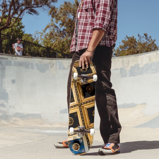 ブラックと金ゴールドのアーキテクチャ スケートボード (室外2)