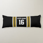 ブラックと金ゴールドホワイトストライプズのチームジャージー ボディピロー (正面)