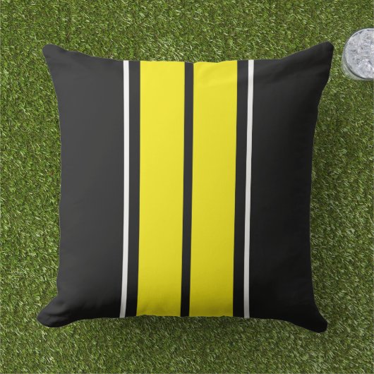 ブラックの明るいツインイエローホワイトストライプレースのレース アウトドアクッション (芝生)