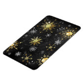 ブラックの背景にXmasのゴールドの雪の結晶 マグネット (左側)