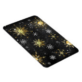 ブラックの背景にXmasのゴールドの雪の結晶 マグネット (右側)