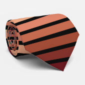 ブラックの赤ストライプ色の色合い ネクタイ (ロール)