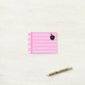 ブラックアップルピンクのノート ポストイット (デスク上)