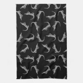 ブラックアリゲータープリントパターンアニマルアートデザイン キッチンタオル (縦)