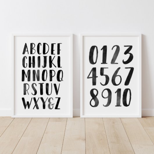 ブラックアルファベットと数字の教育教室