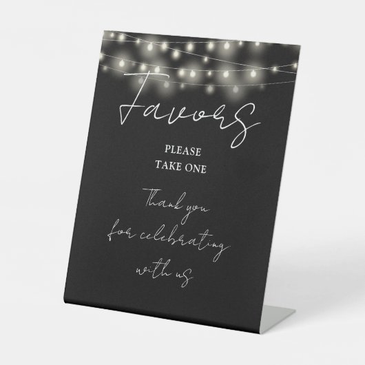 ブラックアンドホワイトのストリングライト 現代のスクリプト favors 台座サイン (正面)