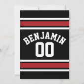 ブラックアンドレッドスポーツジャージー名前をカスタムする番号 招待状 (裏面)