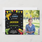 ブラックイエローフォトウォーターガン招待状 招待状 (正面)