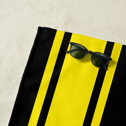 ブラックイエローレーシングストライプズモノグラム ビーチタオル (インサイチュ)