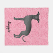 ブラックイタリアングレイハウンド可愛い犬オンピンクハート フリースブランケット (正面(横))