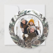ブラックウィンターパインコーンリースラウンドフォトホリデー シーズンカード (正面)