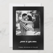 ブラックウェスタンゴシック写真Save The Date Card セーブザデート (裏面)