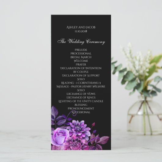 ブラックウェディングプログラム。紫のフローラ式カード プログラム (スタンド正面)