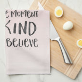 ブラックウォータ感動的ーの単語金ゴールドハート キッチンタオル (四つ折り)