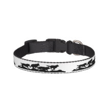 ブラックウルフシルエット走ワイルドとパック