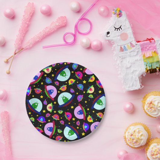 ブラックエイリアン宇宙船パターン ペーパープレート (パーティー)