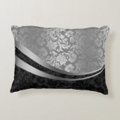 ブラックエレガントとシルバーのダマスクのダイナミックストライプ アクセントクッション (裏面)