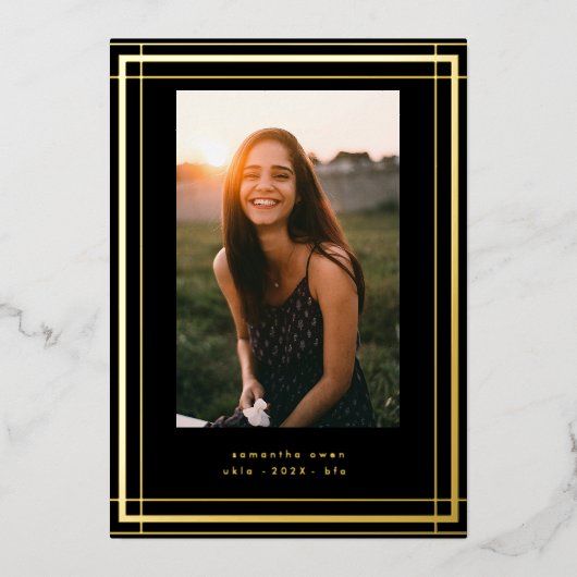 ブラックエレガントフォイル縁どフォトユニバーシティ卒業 箔招待状 (正面)