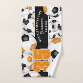 ブラックオレンジチームのスピリットギフトたくさんのサッカーボール ハンドタオル (ハンドタオル)