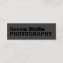 ブラックオンブラックモダンタイポグラフィはっきりしたQRコード