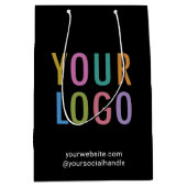 ブラックカスタムギフトバッグビジネス会社ロゴバルク ミディアムペーパーバッグ (正面)