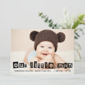 ブラックカットアウトタイポグラフィ男の赤ちゃんフォト誕生 案内状 (スタンド正面)