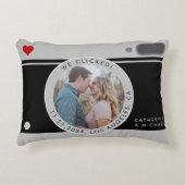 ブラックカメラフォトユニークウェディングアニバーサリー アクセントクッション (正面)
