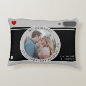 ブラックカメラフォトユニークウェディングアニバーサリー アクセントクッション (裏面)